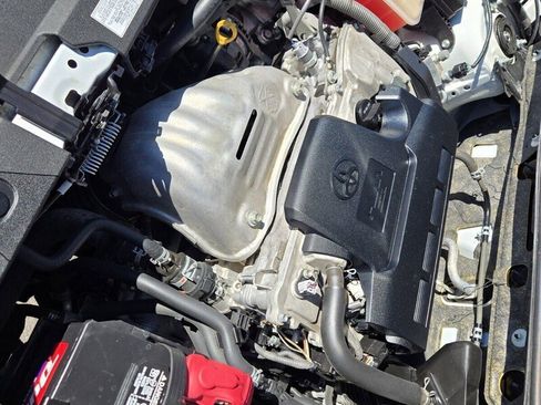 Used 2016 Toyota RAV4 LE image 17