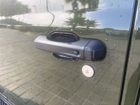 Used 2021 Jeep Wrangler Unlimited Sahara image 13