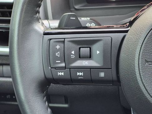 Used 2024 Nissan Rogue SL w/ SL Premium Package AWD/4WD image 17