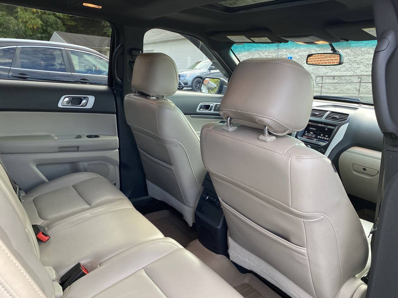 Used 2012 Ford Explorer XLT AWD/4WD image 19