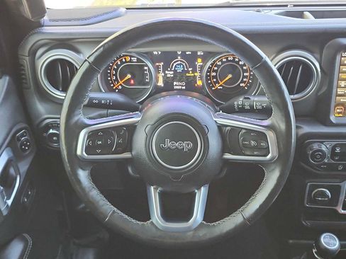 Used 2018 Jeep Wrangler Unlimited Sahara AWD/4WD image 19