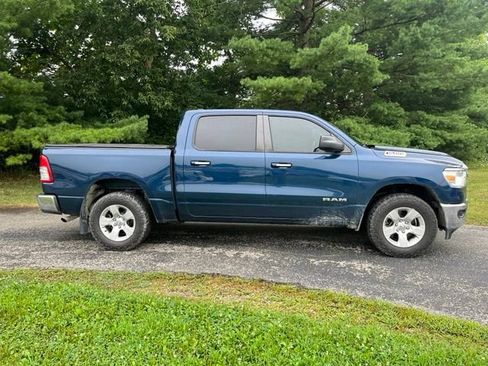 Used 2019 RAM 1500 Big Horn AWD/4WD image 2