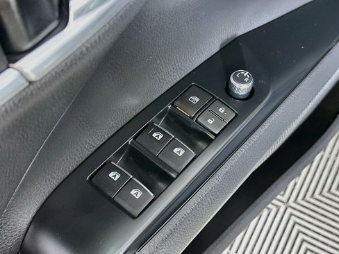 Used 2019 Toyota Camry XSE FWD image 17