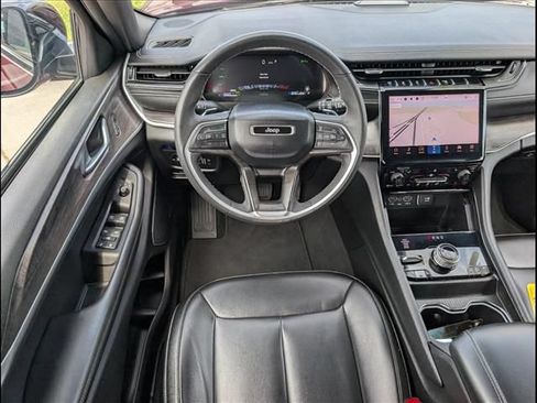 Used 2024 Jeep Grand Cherokee Limited 4xe AWD/4WD image 8