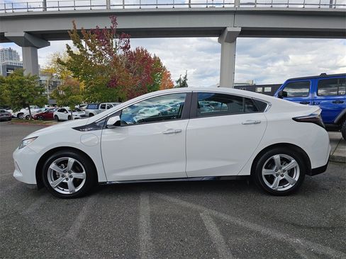 Used 2018 Chevrolet Volt LT image 5