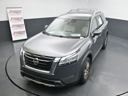 Used 2023 Nissan Pathfinder SL image 28