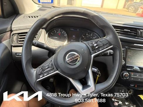 Used 2022 Nissan Rogue Sport S FWD image 16