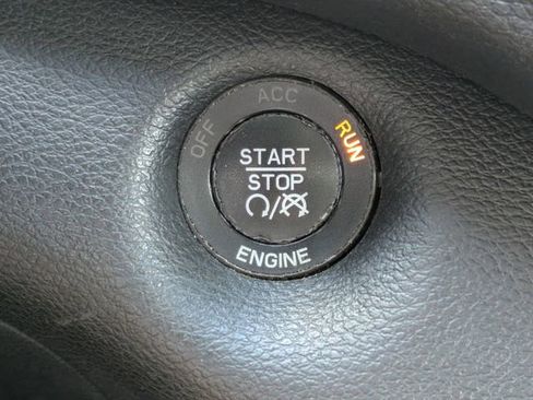 Used 2015 Jeep Cherokee Trailhawk w/ Comfort/Convenience Group image 33