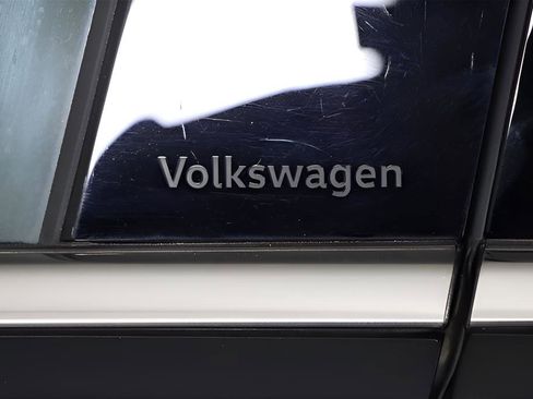 Used 2022 Volkswagen Tiguan SE image 14