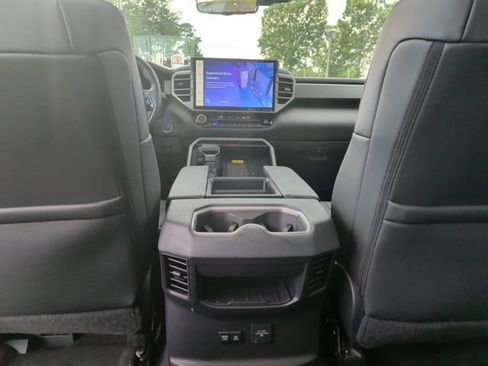 Used 2024 Toyota Tundra Limited AWD/4WD image 32