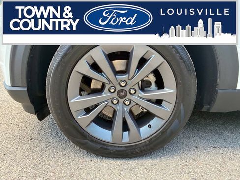 Used 2023 Ford Explorer XLT w/ Equipment Group 202A RWD image 24