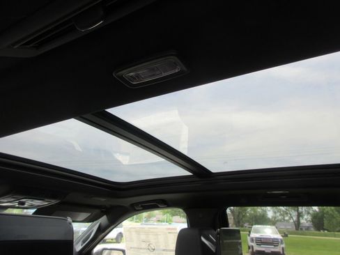 New 2026 GMC Yukon Denali image 14