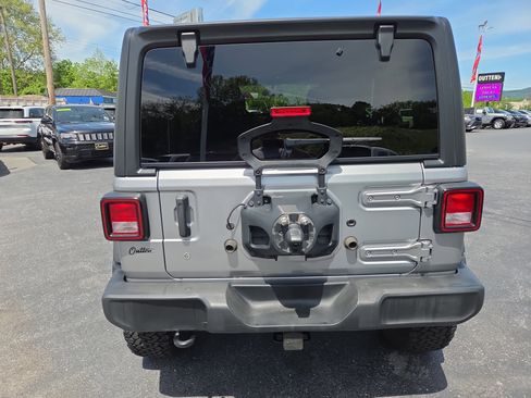 Certified 2018 Jeep Wrangler Unlimited Sport S AWD/4WD image 5