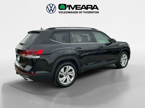 Used 2023 Volkswagen Atlas SE w/ Panoramic Sunroof Package image 5