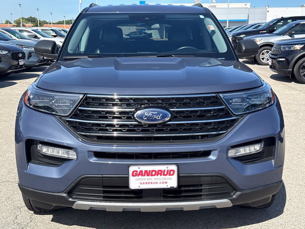 Used 2021 Ford Explorer XLT w/ Equipment Group 202A AWD/4WD image 16