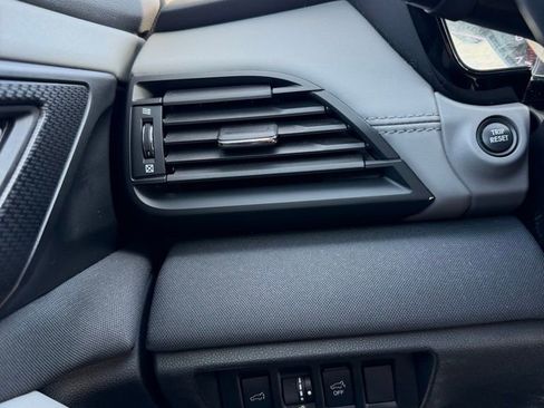 Used 2022 Subaru Outback Premium image 21