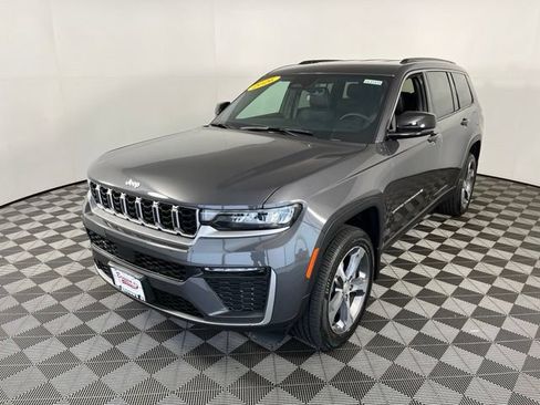 Used 2026 Jeep Grand Cherokee L Limited w/ MOPAR Finishing Package AWD/4WD image 3
