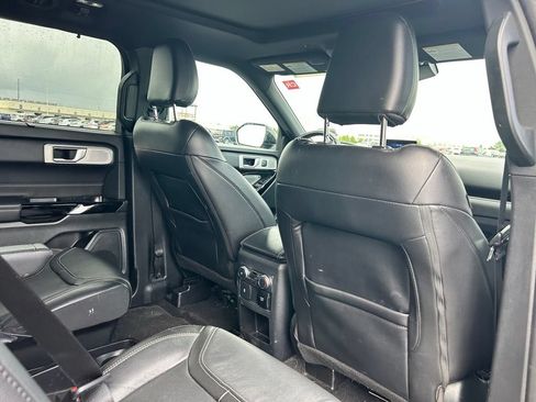 Used 2021 Ford Explorer ST w/ Equipment Group 401A AWD/4WD image 17