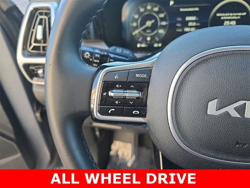 Used 2023 Kia Sorento SX image 19