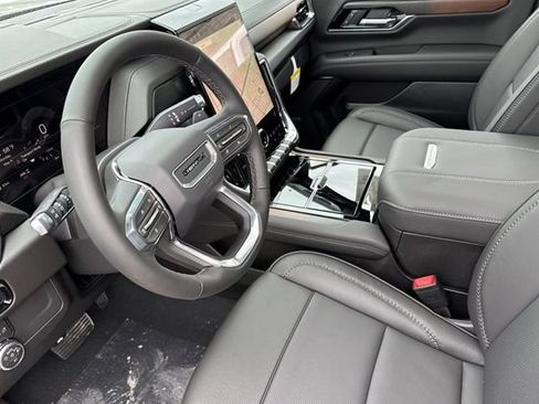 New 2026 GMC Yukon Denali w/ Sun & Power Step Package AWD/4WD image 10