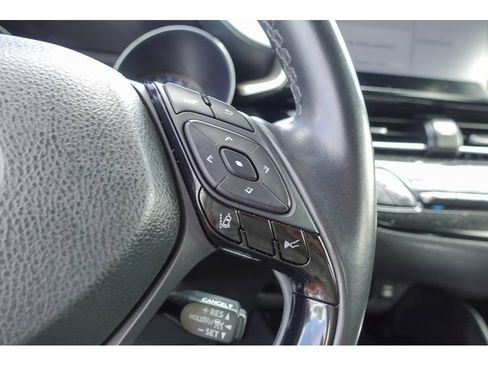 Certified 2019 Toyota C-HR XLE FWD image 15