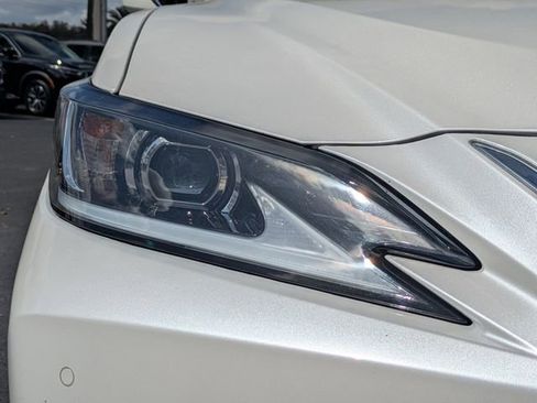 Used 2024 Lexus ES 350 w/ Premium Package image 9