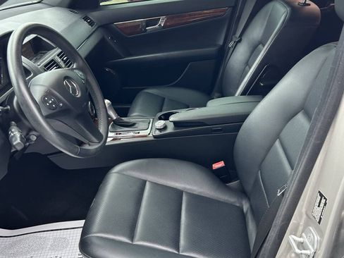 Used 2009 Mercedes-Benz C 300 Sedan image 12