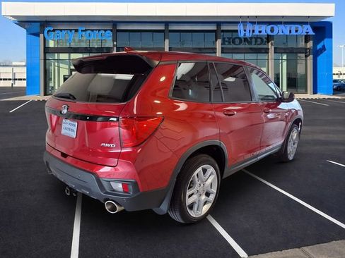 Certified 2025 Honda Passport EX-L image 2