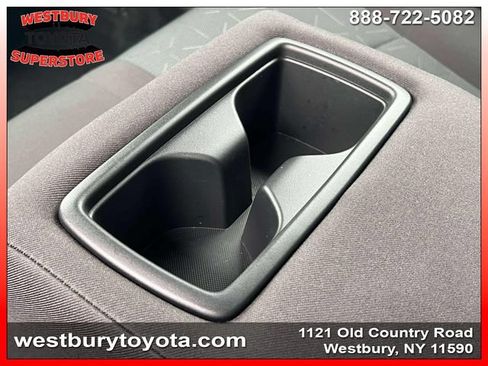 Used 2025 Toyota RAV4 XLE AWD/4WD image 17