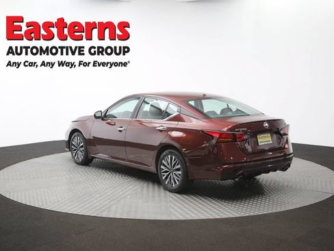 Used 2024 Nissan Altima 2.5 SV w/ SV Premium Package AWD/4WD image 65