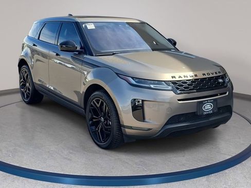 Used 2020 Land Rover Range Rover Evoque SE image 4