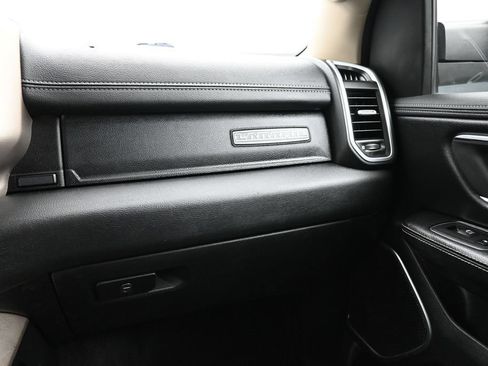 Used 2020 RAM 1500 Laramie AWD/4WD image 16