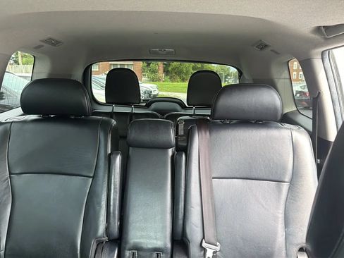 Used 2013 Toyota Highlander SE AWD/4WD image 11