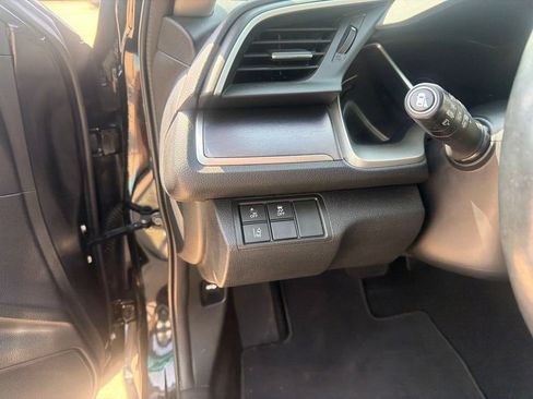 Used 2016 Honda Civic Touring image 19