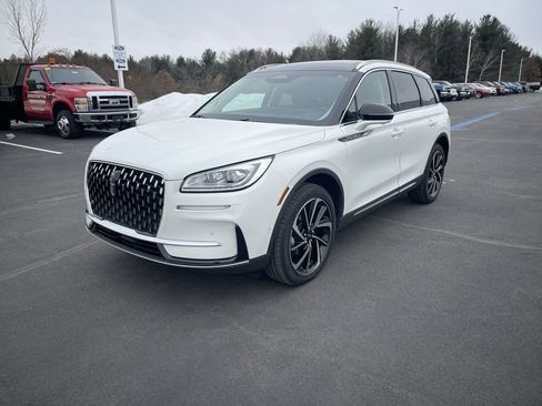 Certified 2024 Lincoln Corsair Reserve w/ Equipment Group 202A image 3