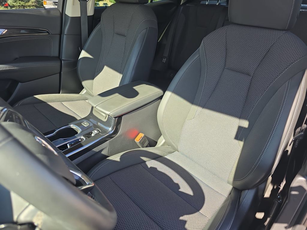 Used 2023 Buick Envision Preferred w/ Sport Touring Package AWD/4WD image 15