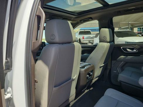 Used 2021 Chevrolet Tahoe Z71 w/ Z71 Off-Road Package image 17