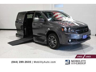 Used 2019 Dodge Grand Caravan SXT w/ Blacktop Package