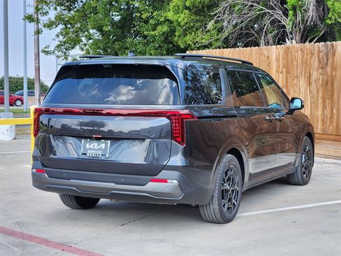 New 2026 Kia Carnival SX Prestige image 4