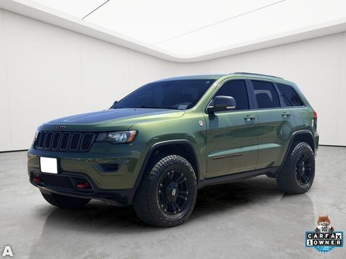 Certified 2021 Jeep Grand Cherokee Trailhawk w/ Trailhawk Luxury Group AWD/4WD image 2