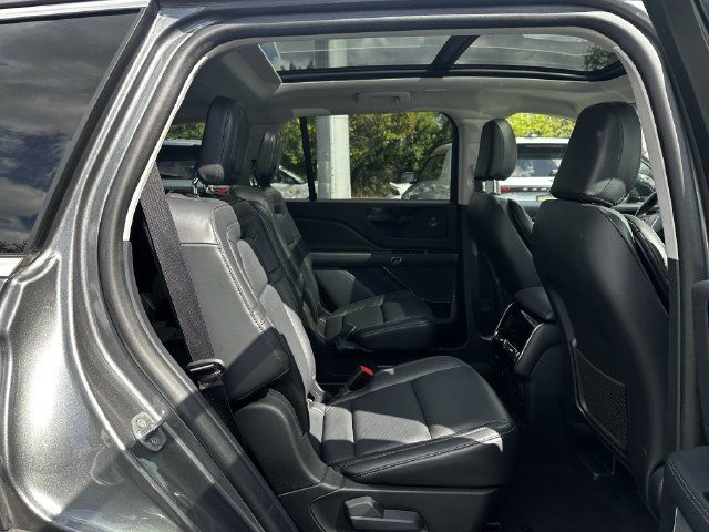 Certified 2025 Lincoln Aviator Reserve w/ Illumination Package AWD/4WD image 37