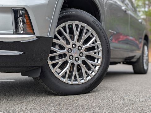 Used 2024 GMC Acadia Denali w/ Super Cruise Package image 40