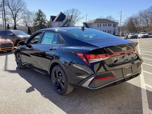 New 2026 Hyundai Elantra SEL Sport FWD image 5