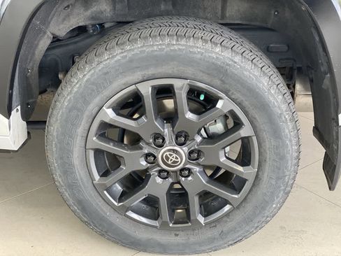 Certified 2024 Toyota Sequoia Platinum AWD/4WD image 12