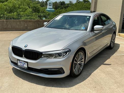 Used 2017 BMW 540i xDrive AWD/4WD image 10