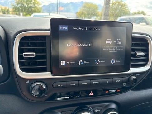 Used 2023 Hyundai Venue SEL w/ Cargo Package FWD image 9