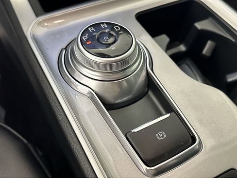 Used 2024 Ford Edge SEL w/ Convenience Package image 20