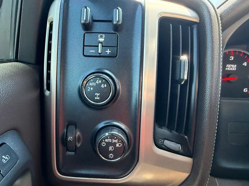 Used 2016 GMC Sierra 1500 Denali w/ Enhanced Driver Alert Package AWD/4WD image 28