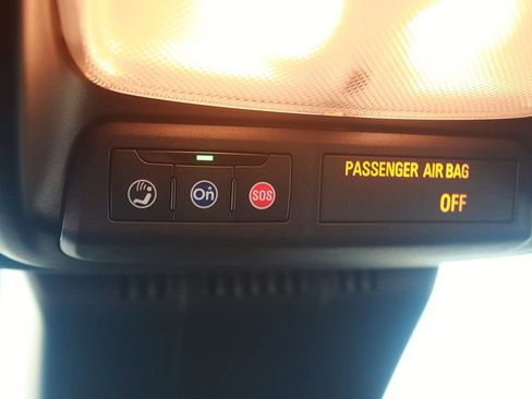 Used 2025 Chevrolet Colorado Trail Boss AWD/4WD image 28