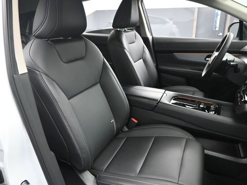 Used 2025 Nissan Murano SL image 14